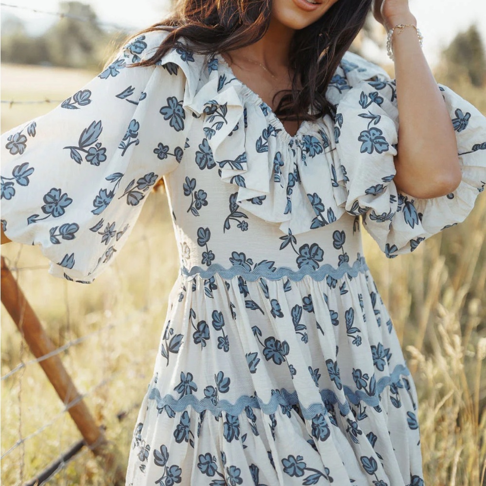 Floral Ruffle Sleeve Dress